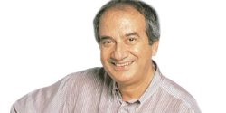 Πέθανε ο Βασίλης Τσιβιλίκας σε ηλικία 70 ετών